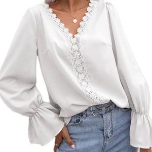 Cinnie’s White Longsleeved Lace Trimmed Blouse sz L